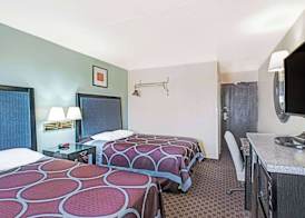 Super 8 by Wyndham Sacramento/Florin Rd 3