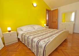 Apartment 707 5