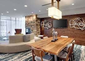 Fairfield Inn & Suites by Marriott Springfield North 4