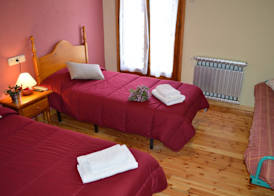 Hostal Pas De La Pera 4