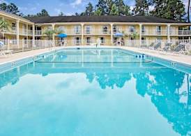 RAMADA BY WYNDHAM WALTERBORO 2