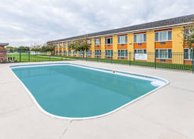 Days Inn by Wyndham Holland 4