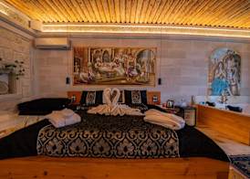 Safran Cave Hotel 2
