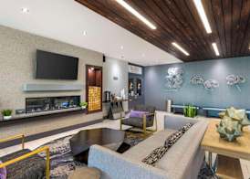Aiden by Best Western South Reno 4