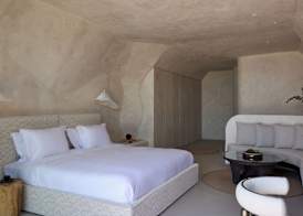 One of One Hotel 5
