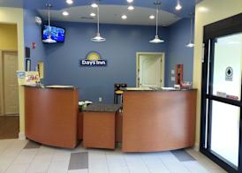 Days Inn by Wyndham Fultondale 5