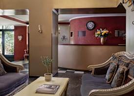 Delphi Art Hotel 2