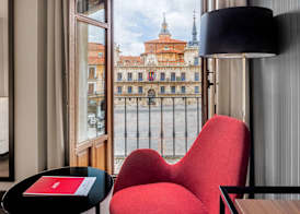 NH Collection León Plaza Mayor 5