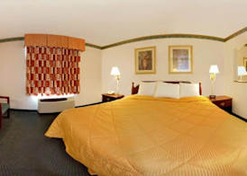 Quality Inn & Suites Evansville North 4
