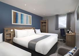 Travelodge Winnersh Triangle 3