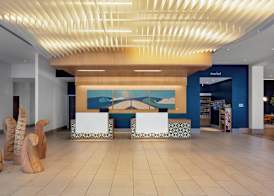 SpringHill Suites by Marriott Oceanside Beach 3
