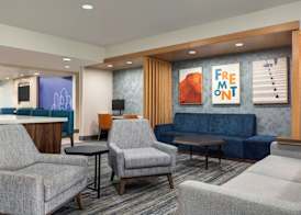 Holiday Inn Express & Suites NORTH FREMONT by IHG 4
