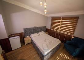 Royal Garden Suite and Hotel 3
