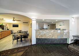 Quality Inn Near Six Flags St. Louis 5