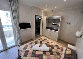 Marina Beach Suite Hotel 4
