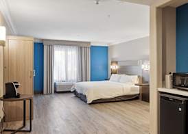 Holiday Inn Express & Suites VACAVILLE by IHG 4