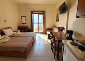 Evita Studios and Apartments 5