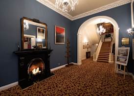 Castle Oaks House Hotel 2