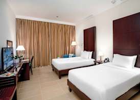Metropolitan Al Mafraq Hotel 3