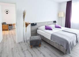 PRIMA Inn HOTEL & HOF NEURUPPIN - digitales & rezeptionsloses Motel 5