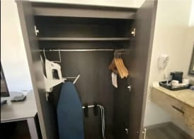 Hibiscus Inn & Suites 5