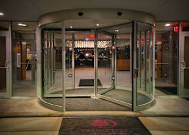 DoubleTree by Hilton Niagara Falls New York 4
