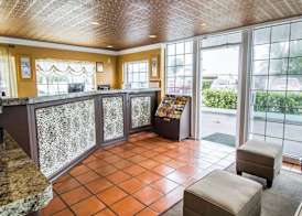 Econo Lodge Cocoa Beach - near the Port 4