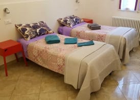 Bed And Breakfast Corticella 24 3