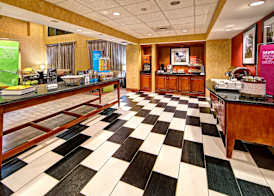Hampton Inn Quincy 5