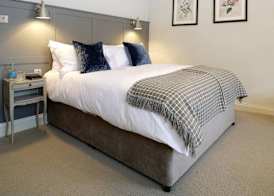 The Bull Hotel 4