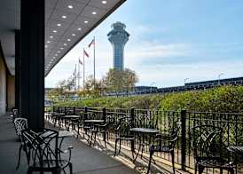 Hilton Chicago O'Hare Airport 3