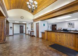 Quality Inn & Suites Monterey I-40 2