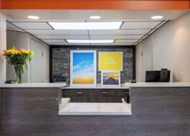 Days Inn by Wyndham Clemson 2