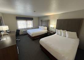 Best Western Plus Paper Valley Hotel 3