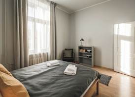 Bearsleys Downtown Apartments 5