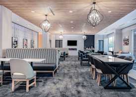 La Quinta Inn & Suites by Wyndham Yucaipa 3