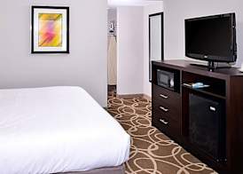 Elimwood Hotel, a Ramada by Wyndham 5