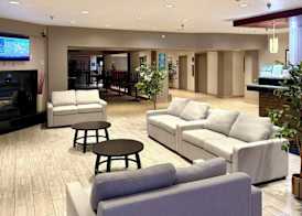 Ramada by Wyndham Glendale Heights/Lombard 4