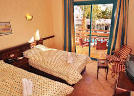 Ocean Club Hotel 5