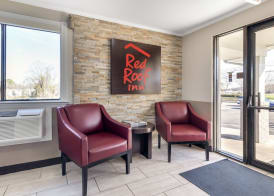 Red Roof Inn Suffolk 5