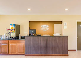 Econo Lodge Lexington Downtown near I-81 3