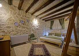 Vigneron Cave Hotel 2