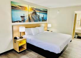 Days Inn by Wyndham Sanford 4