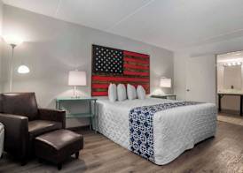 Super 8 by Wyndham Daleville-Fort Novosel 4
