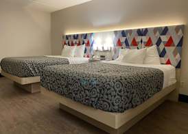 Days Inn & Suites by Wyndham Peachtree Corners Norcross 5