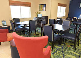 AmericInn by Wyndham Topeka 3