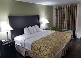 Baymont by Wyndham Lake City I-75 4