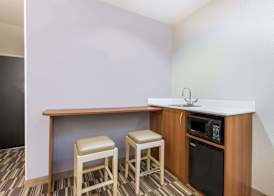 Microtel Inn & Suites by Wyndham Cadiz 3