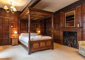 The New Inn by Roomsbooked 3