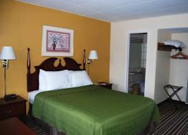 Lincoln Way Inn 4